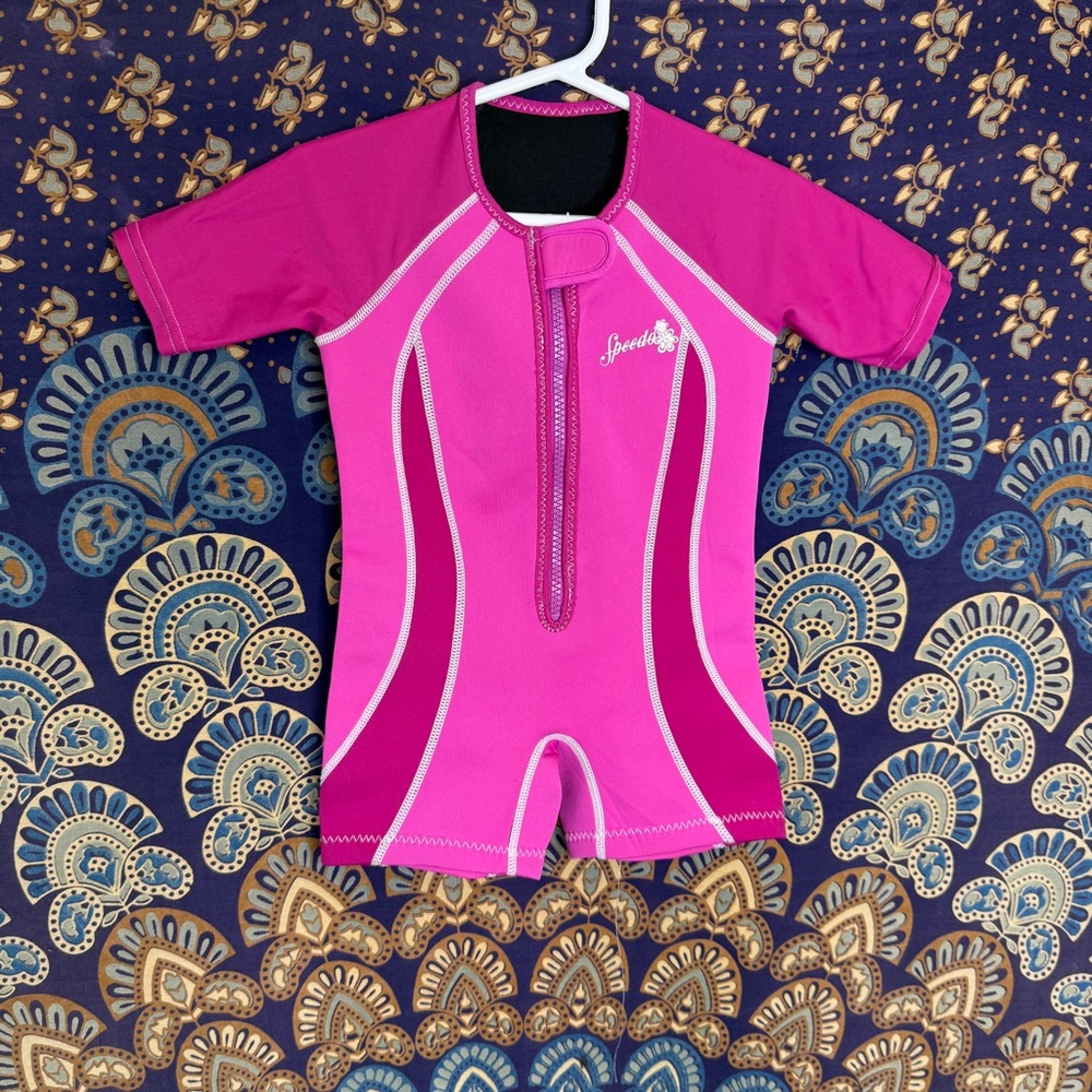 🦋5/20$🦋 Pink speedo wet suit